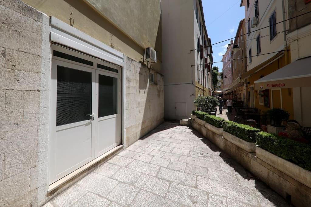 “Minipalais” Apartment In The Heart Of Zara Esterno foto